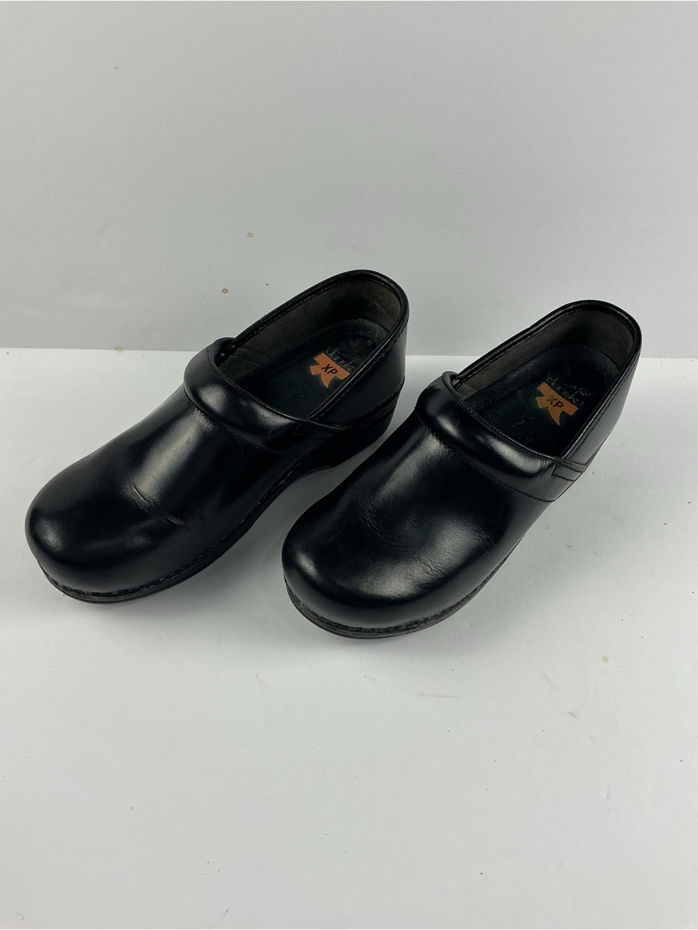 Danskin Black Leather XP 2.0 professional clogs